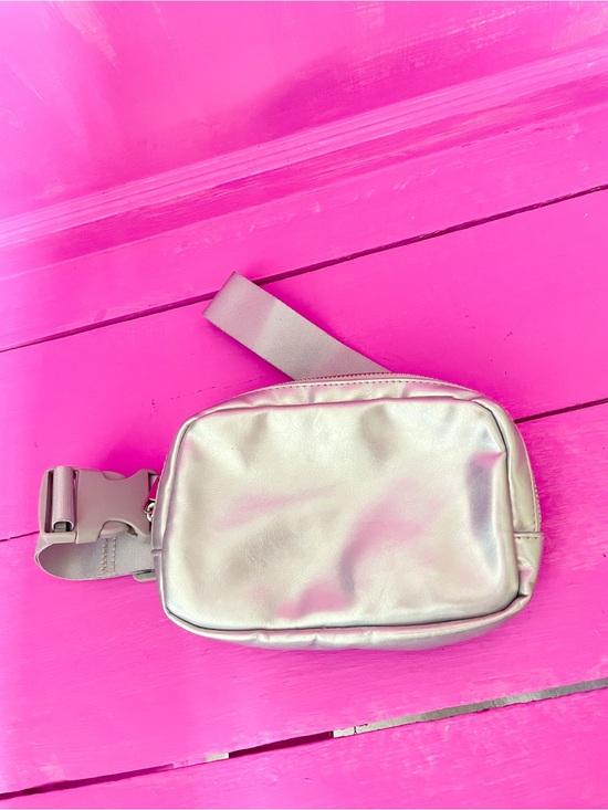 Handbags - Metallic Silver Women's Waist Bag - Sleek Hands-Free Belt Bag